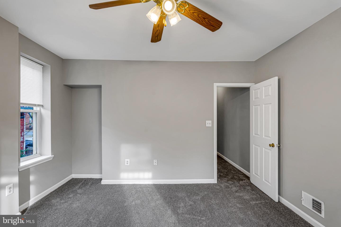 2110 Homewood Ave Property Photo 12