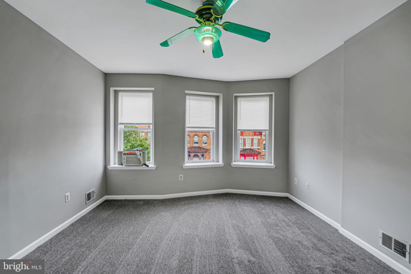 2110 Homewood Ave Property Photo 16
