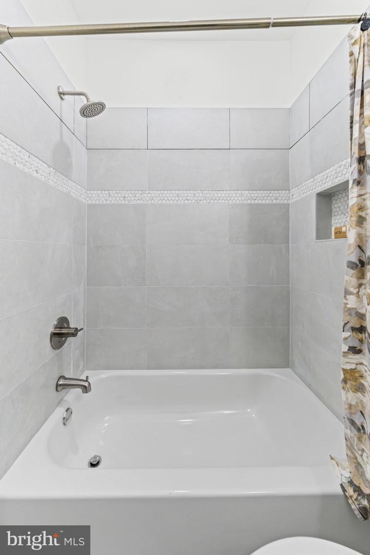 1733 N Milton Ave Property Photo 21