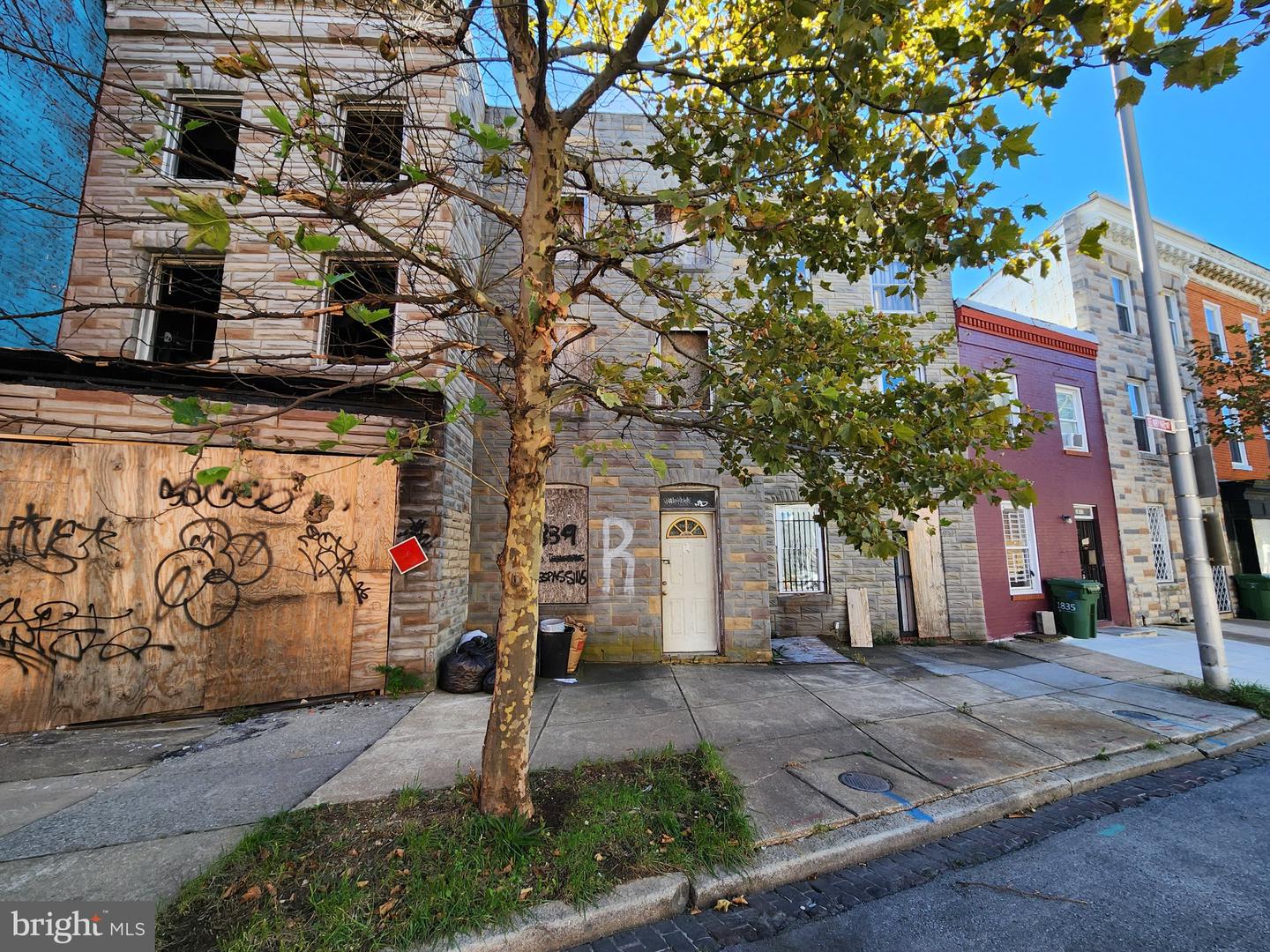 1831 FREDERICK AVE Property Photo 1