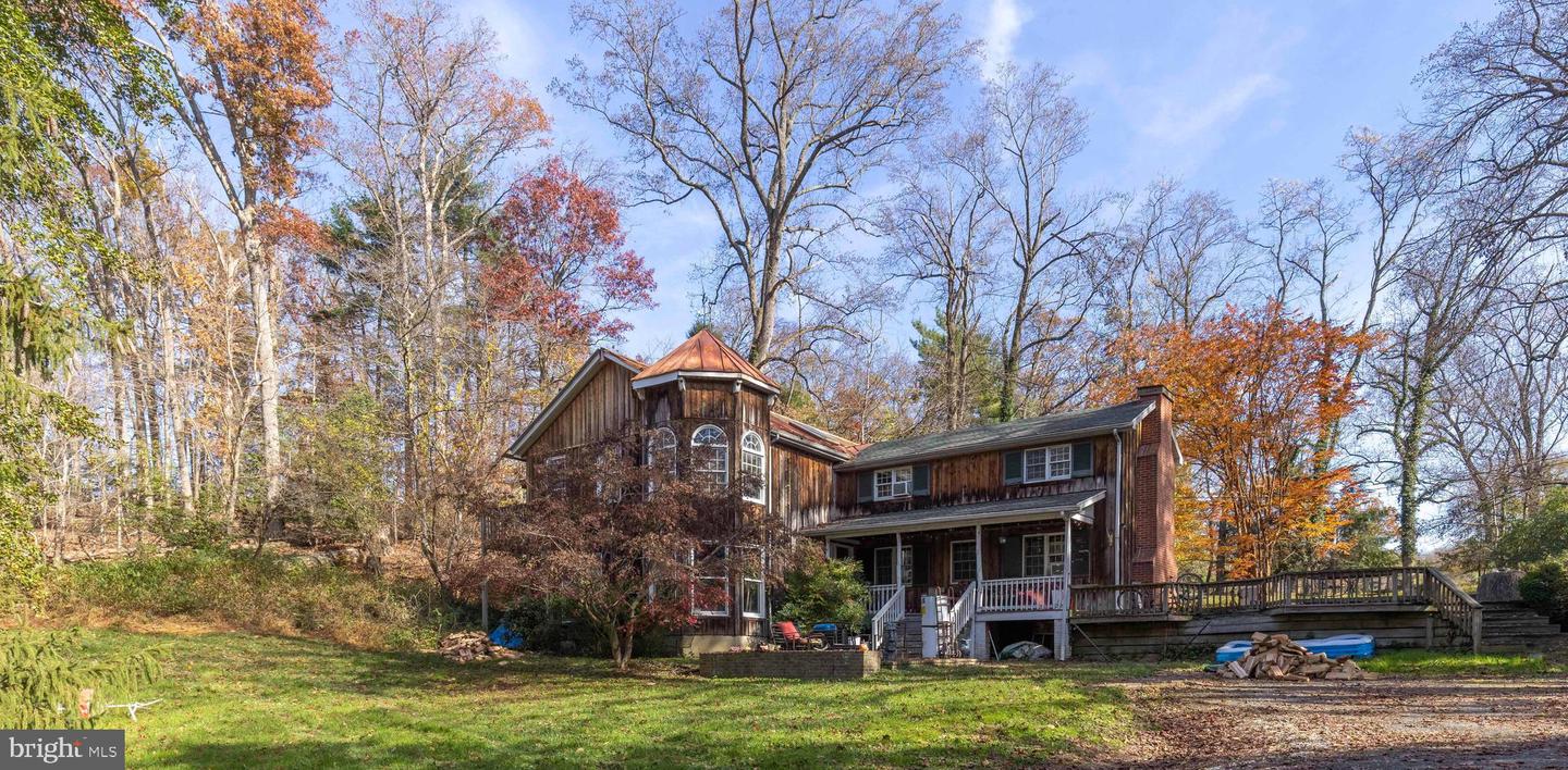 Hillside Property Photo 6