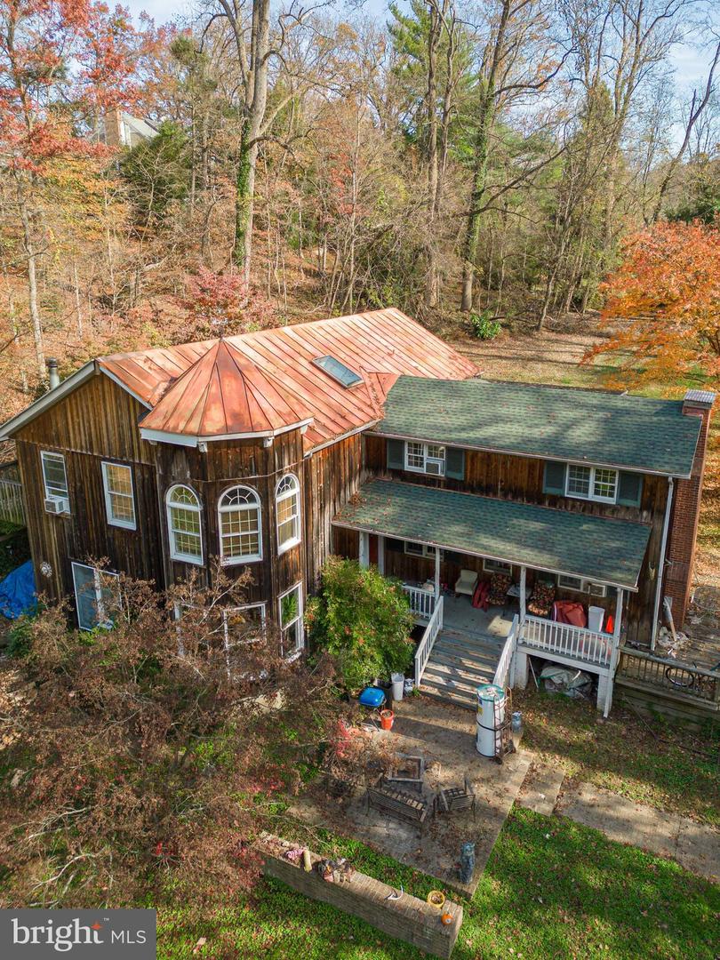 Hillside Property Photo 10