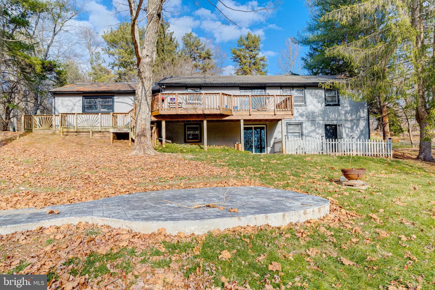 13922 Sunnybrook Rd Property Photo 2
