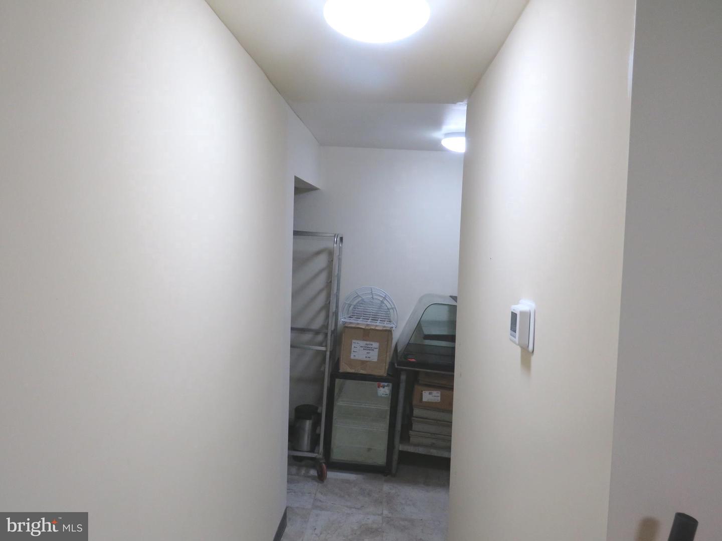 4526 Washington Blvd Property Photo 5