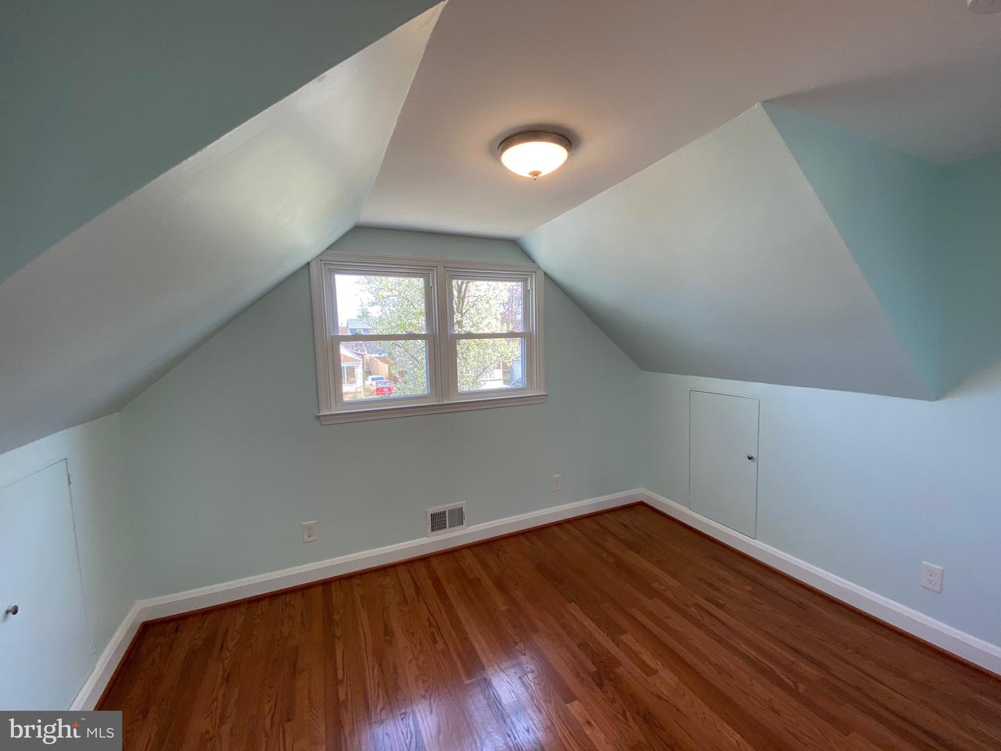 2527 Canterbury Rd Property Photo 17