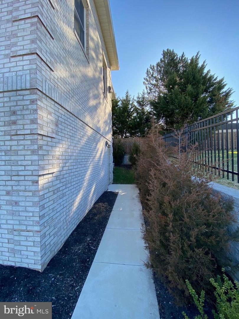 11623 Philadelphia Rd Property Photo 7