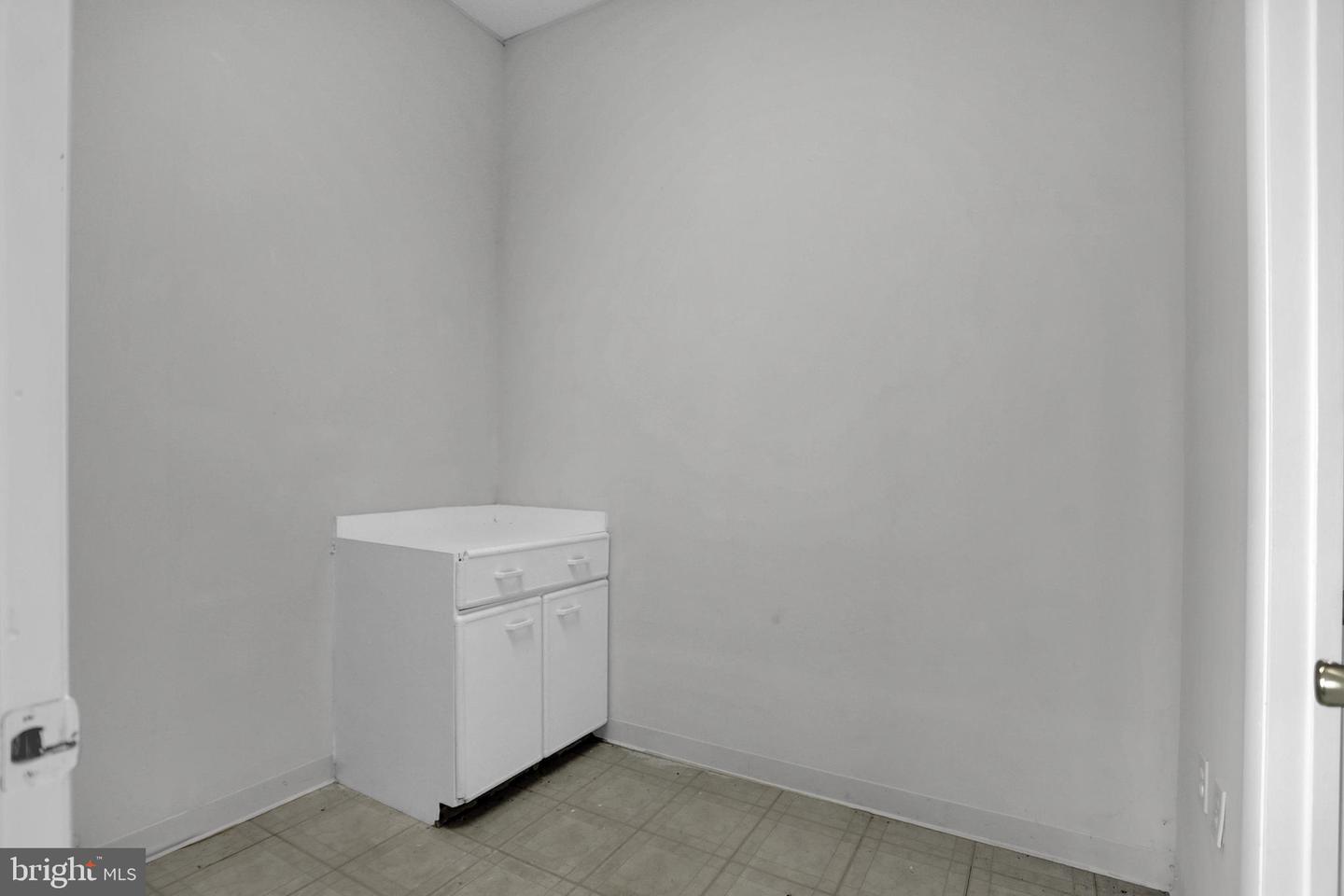 429 Eastern Blvd #a Property Photo 20