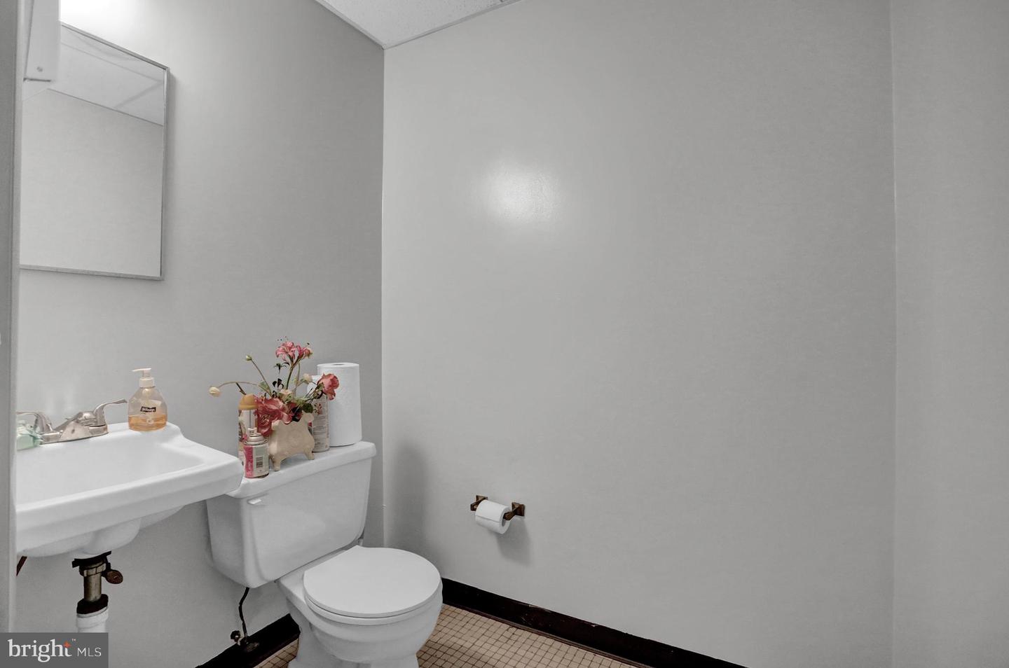 429 Eastern Blvd #a Property Photo 31