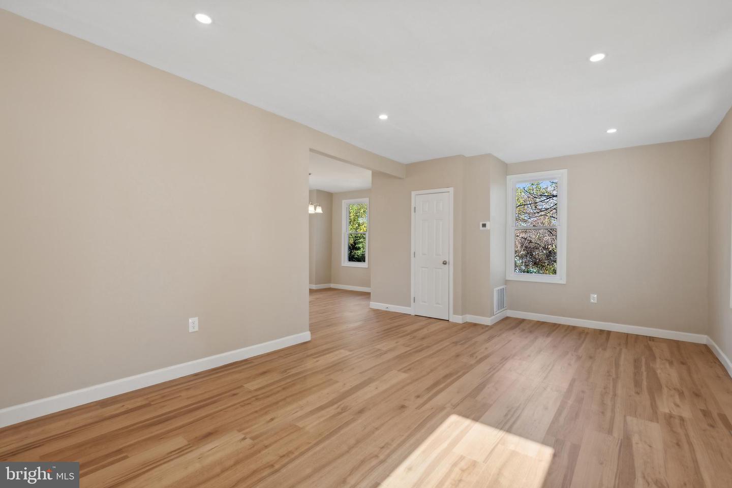 1006 Handy Ave Property Photo 5