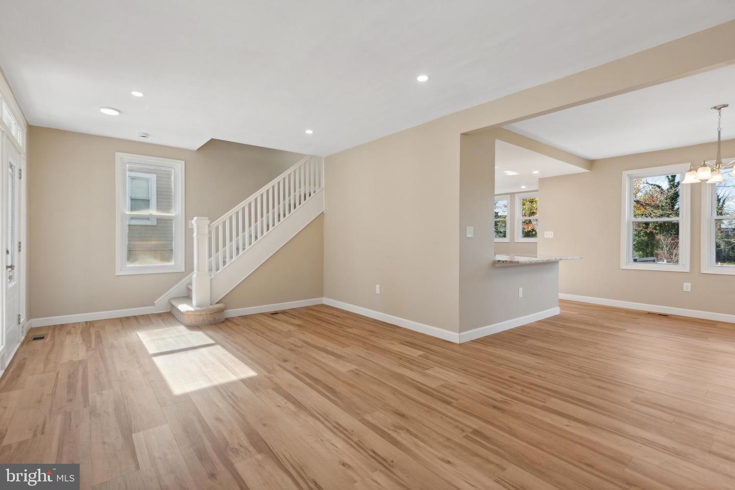 1006 Handy Ave Property Photo 6