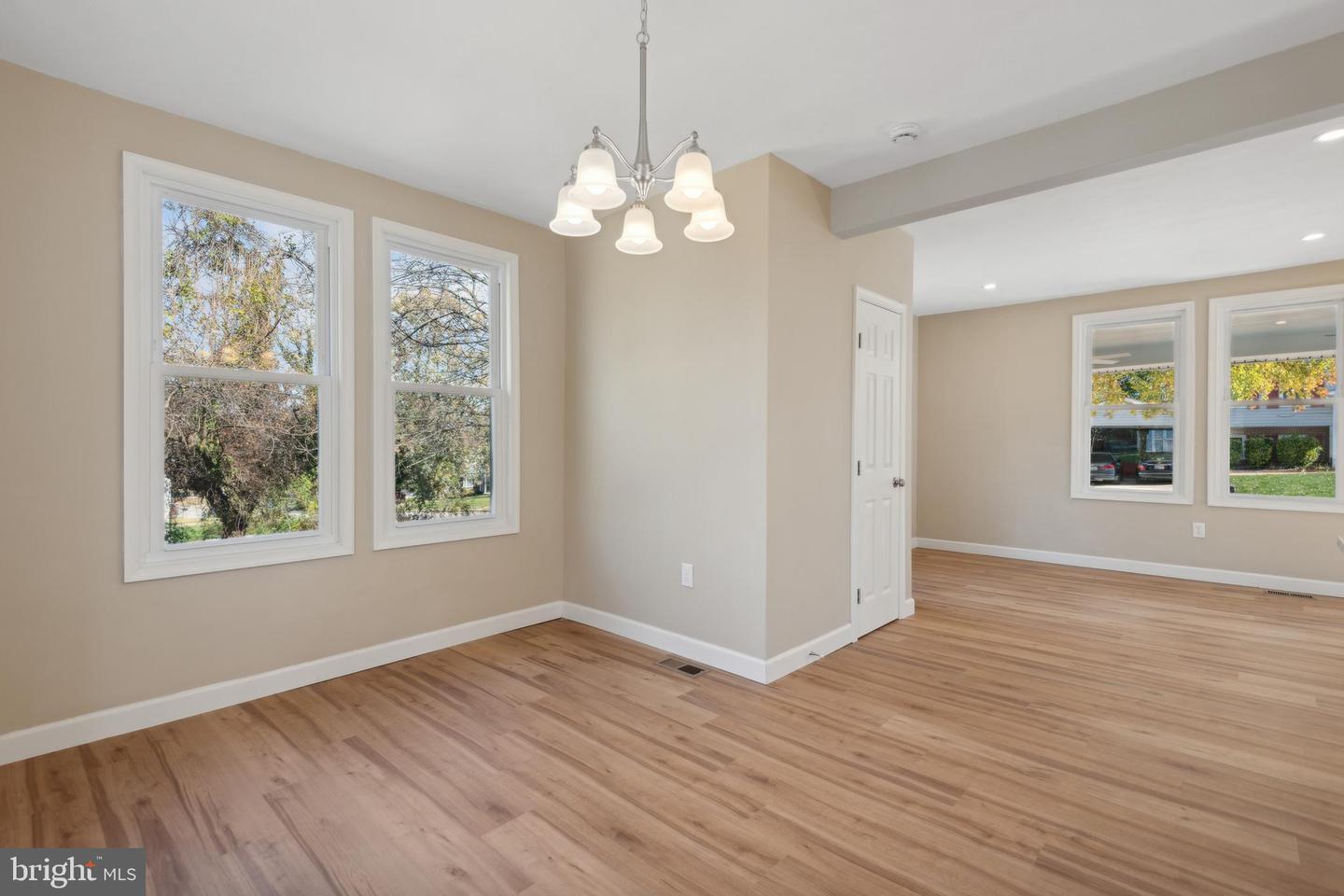 1006 Handy Ave Property Photo 9