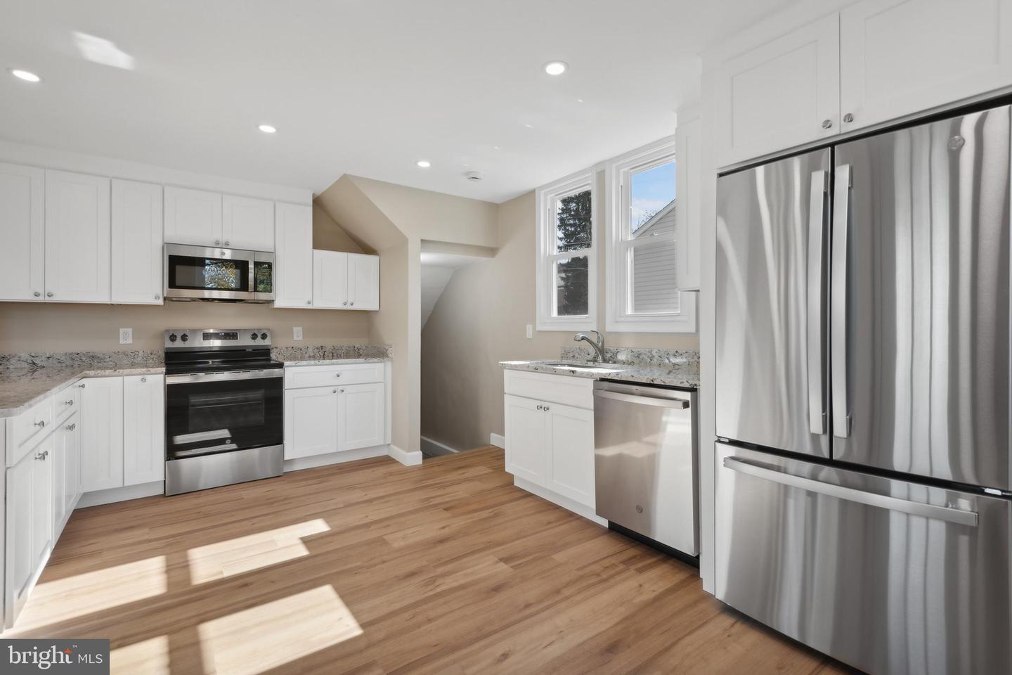 1006 Handy Ave Property Photo 11