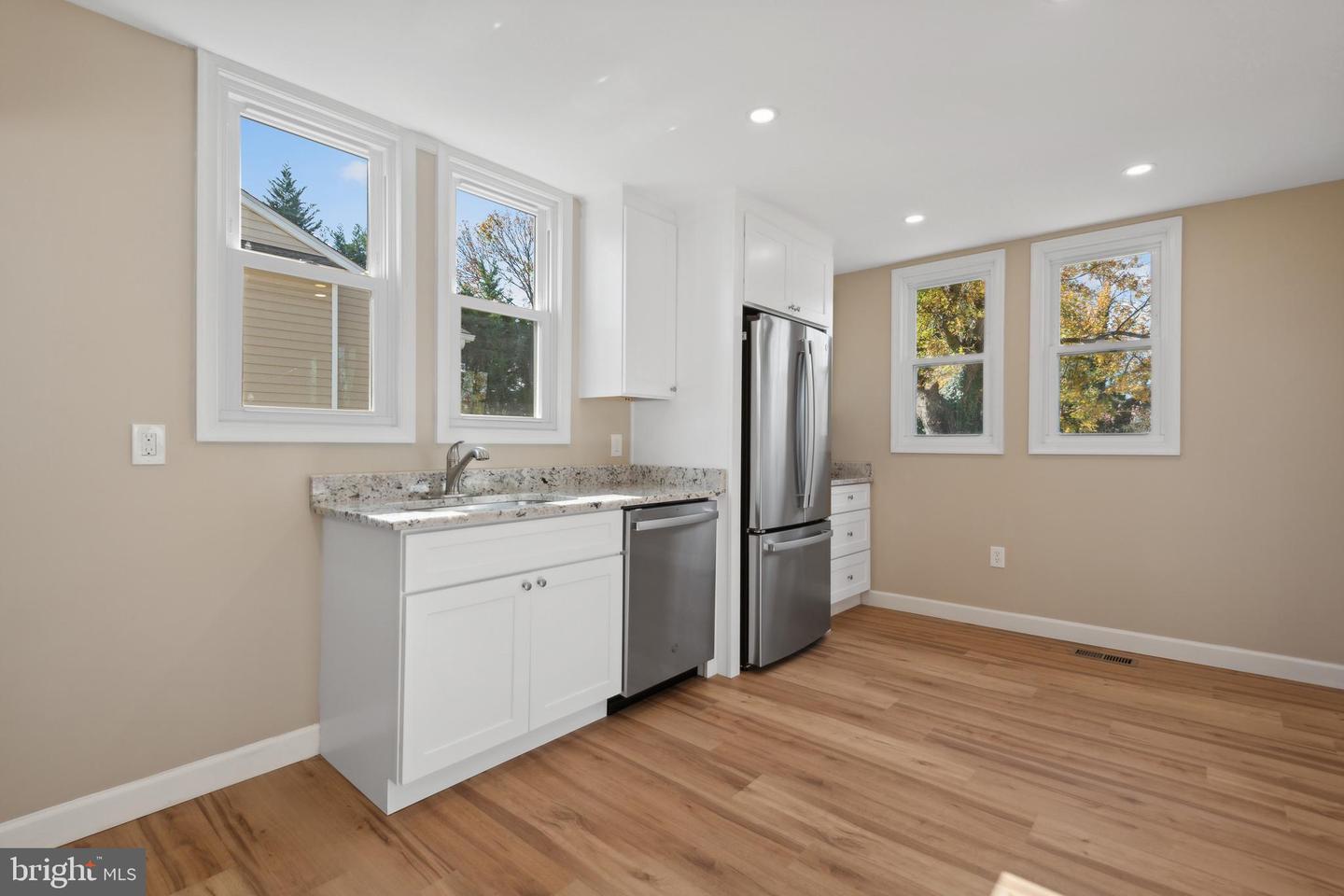 1006 Handy Ave Property Photo 12