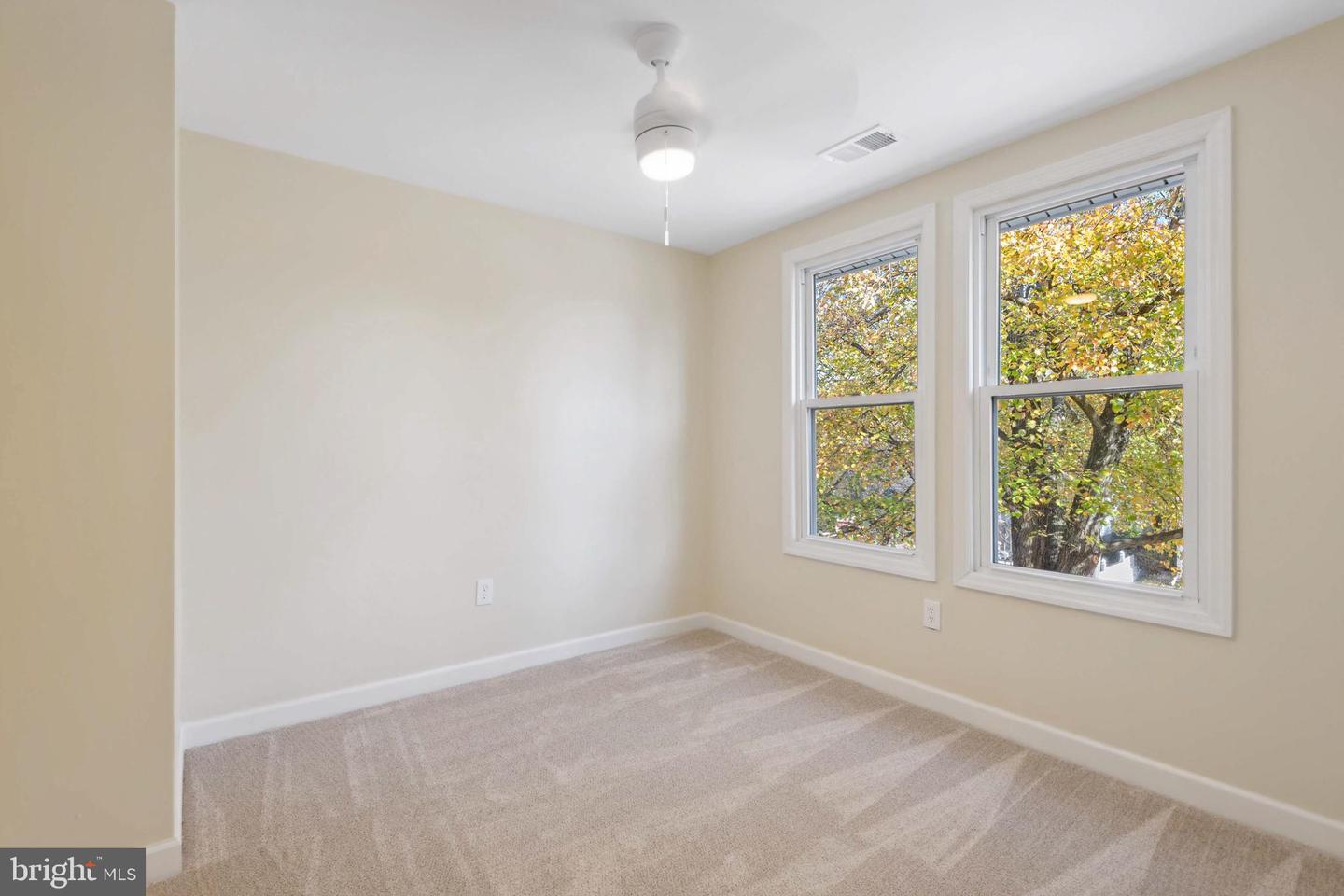 1006 Handy Ave Property Photo 18