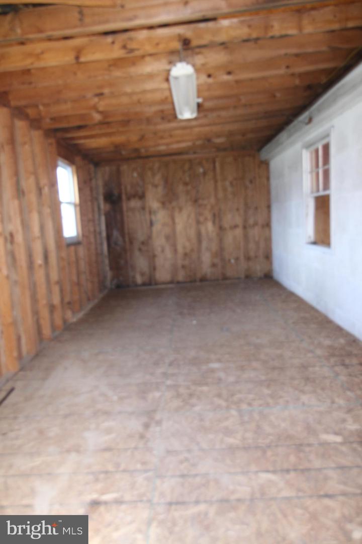 18 Compression Property Photo 16