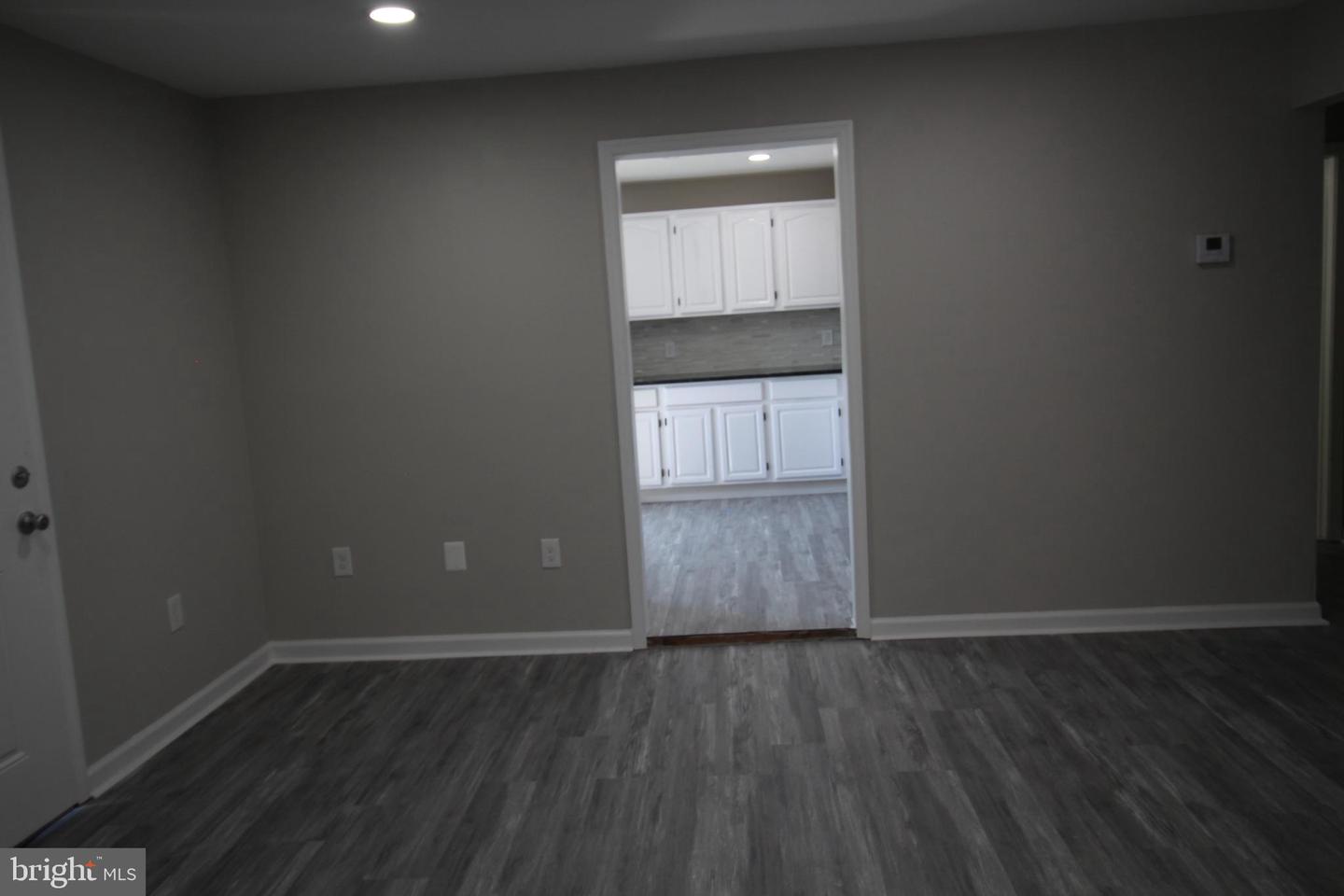 18 Compression Property Photo 41