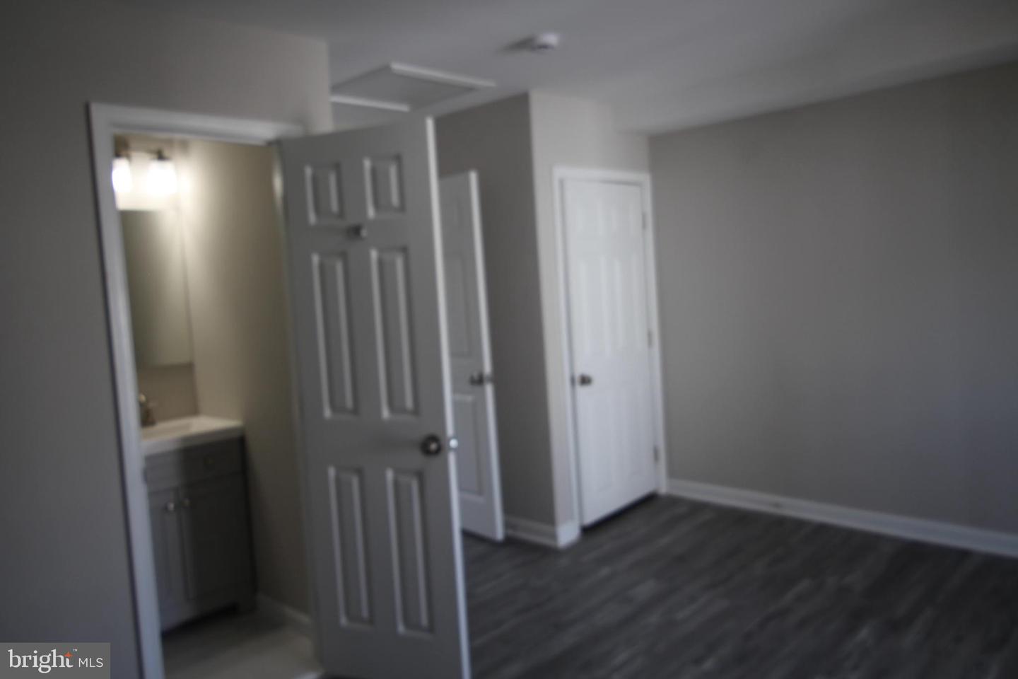 18 Compression Property Photo 53