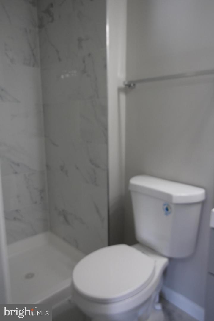18 Compression Property Photo 54