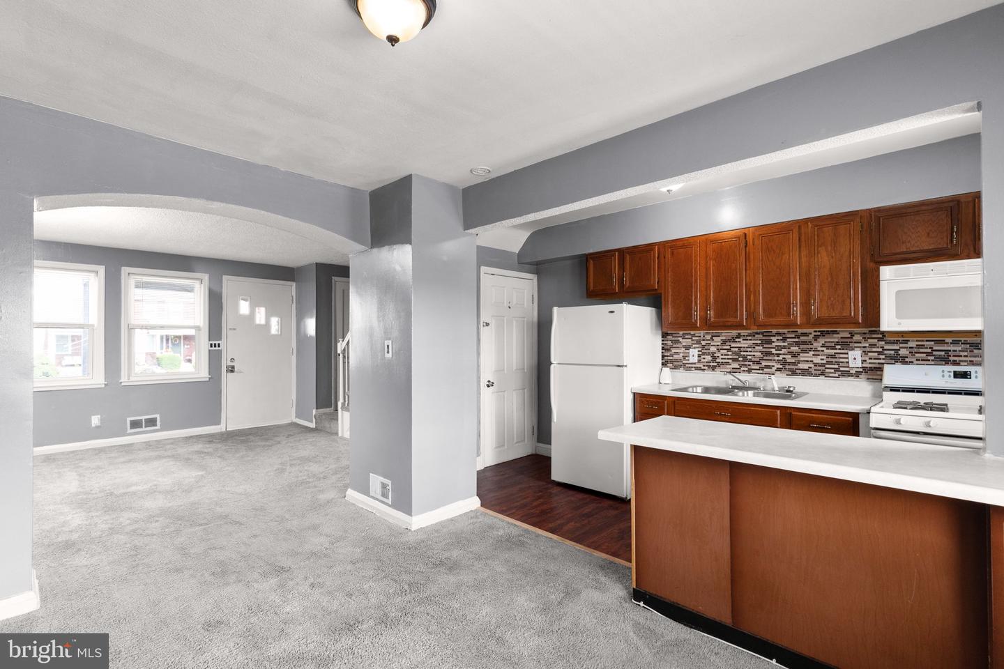 3436 Dunran Property Photo 7