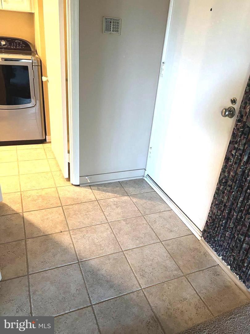 16 Stonehenge Cir #16-5 Property Photo 3