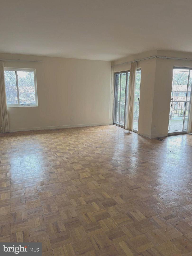 16 Stonehenge Cir #16-5 Property Photo 17