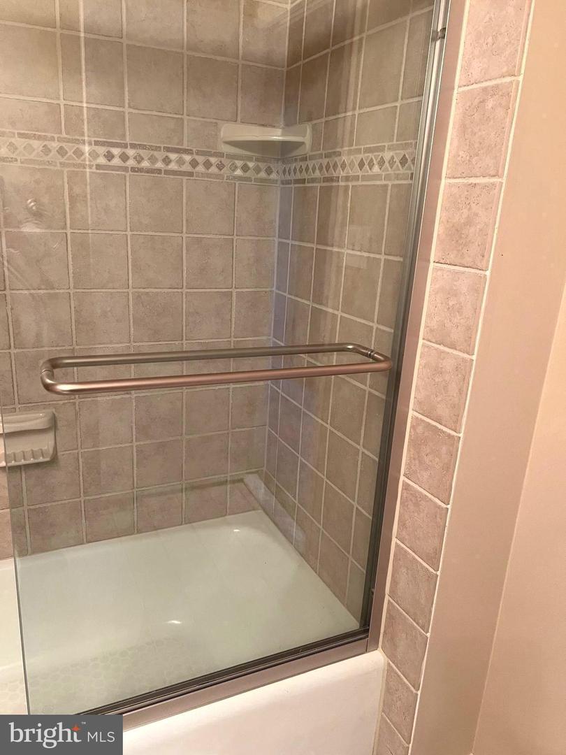 16 Stonehenge Cir #16-5 Property Photo 23