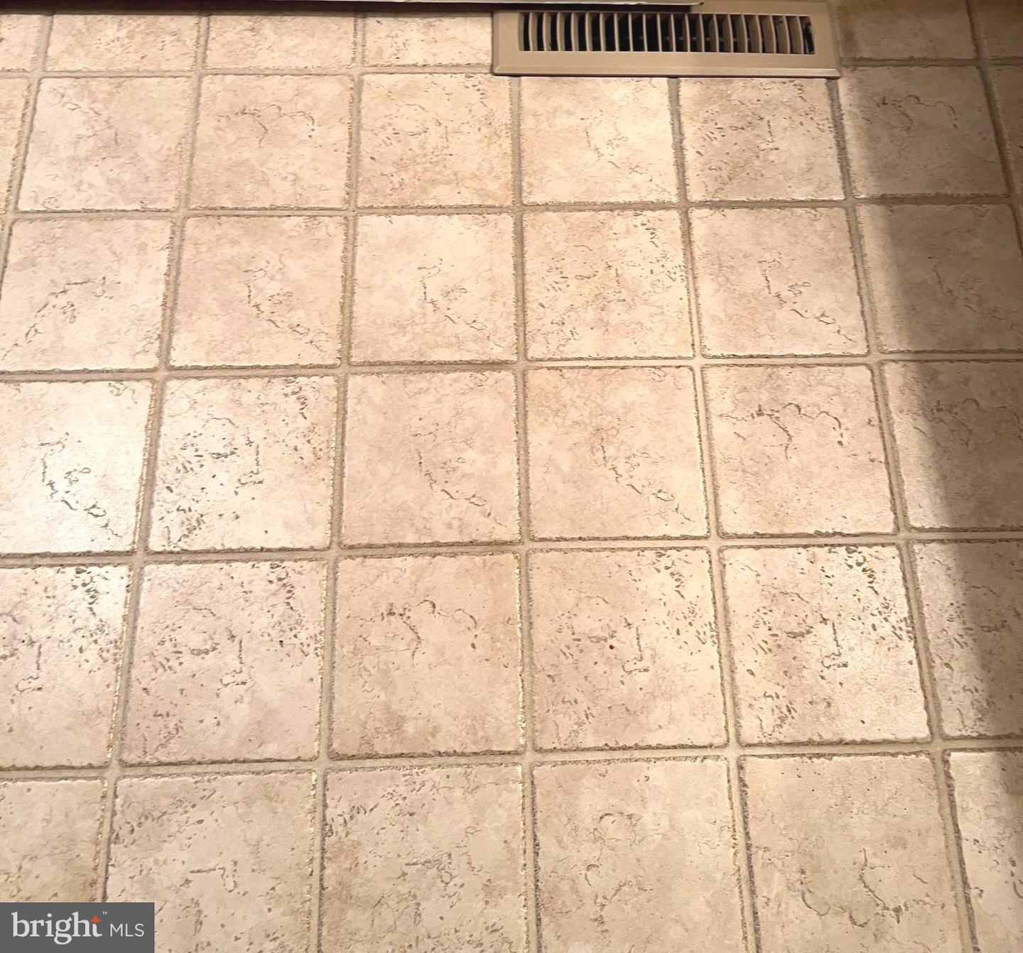 16 Stonehenge Cir #16-5 Property Photo 24