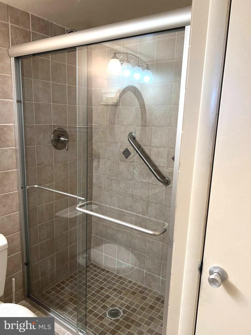 16 Stonehenge Cir #16-5 Property Photo 31