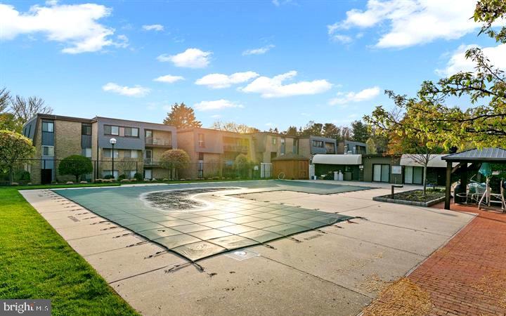 16 Stonehenge Cir #16-5 Property Photo 37