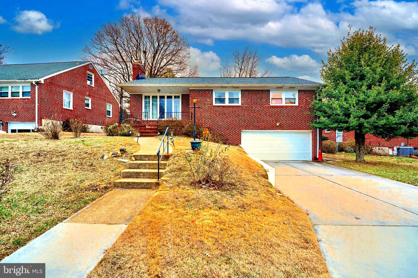 1320 Heather Hill Rd Property Photo 1