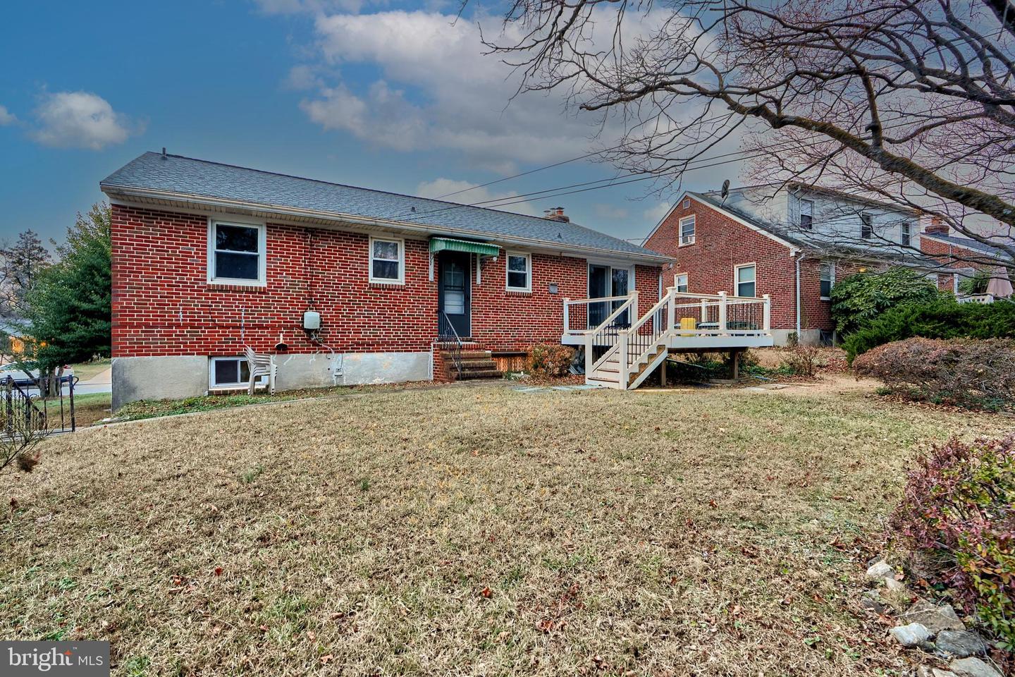 1320 Heather Hill Rd Property Photo 5