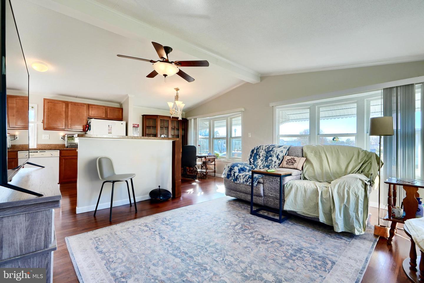 127 Cowhide Cir Property Photo 4