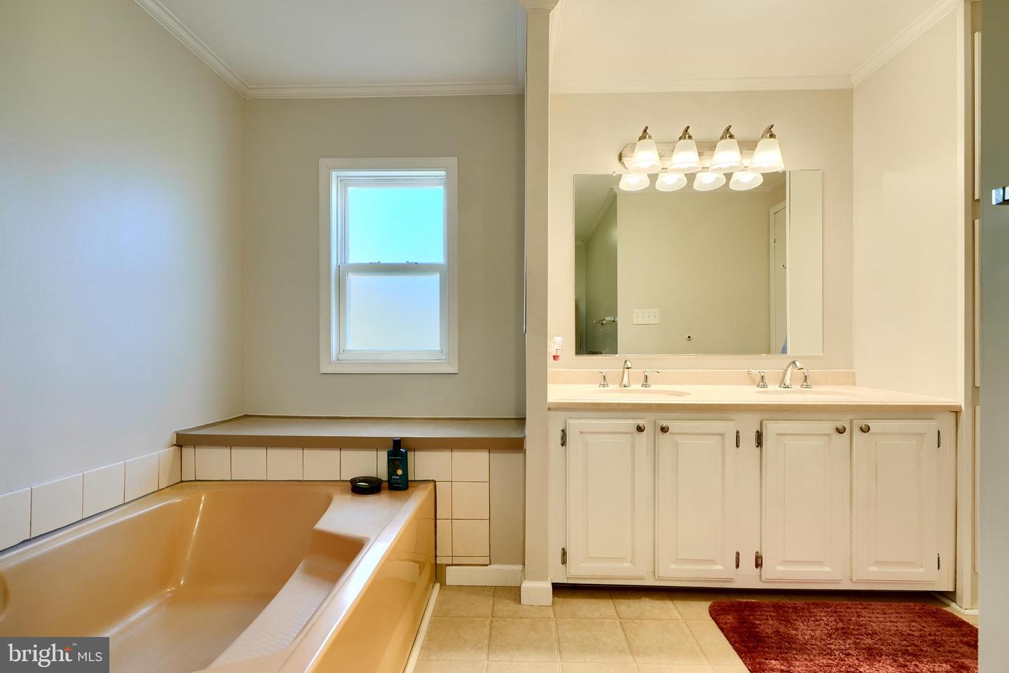 127 Cowhide Cir Property Photo 26