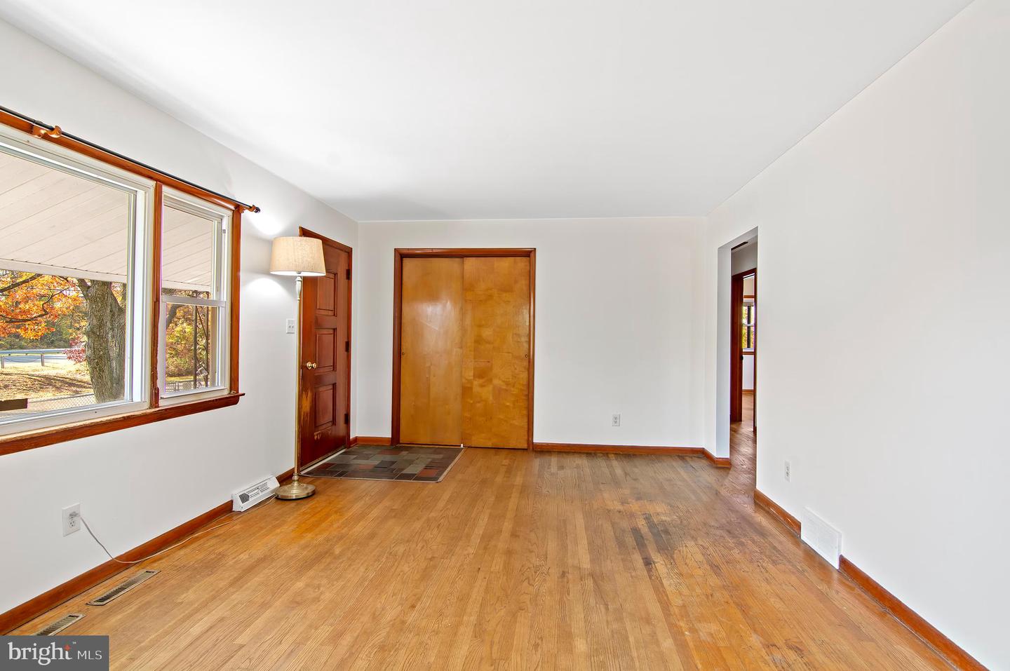 2 Runway Ct Property Photo 4