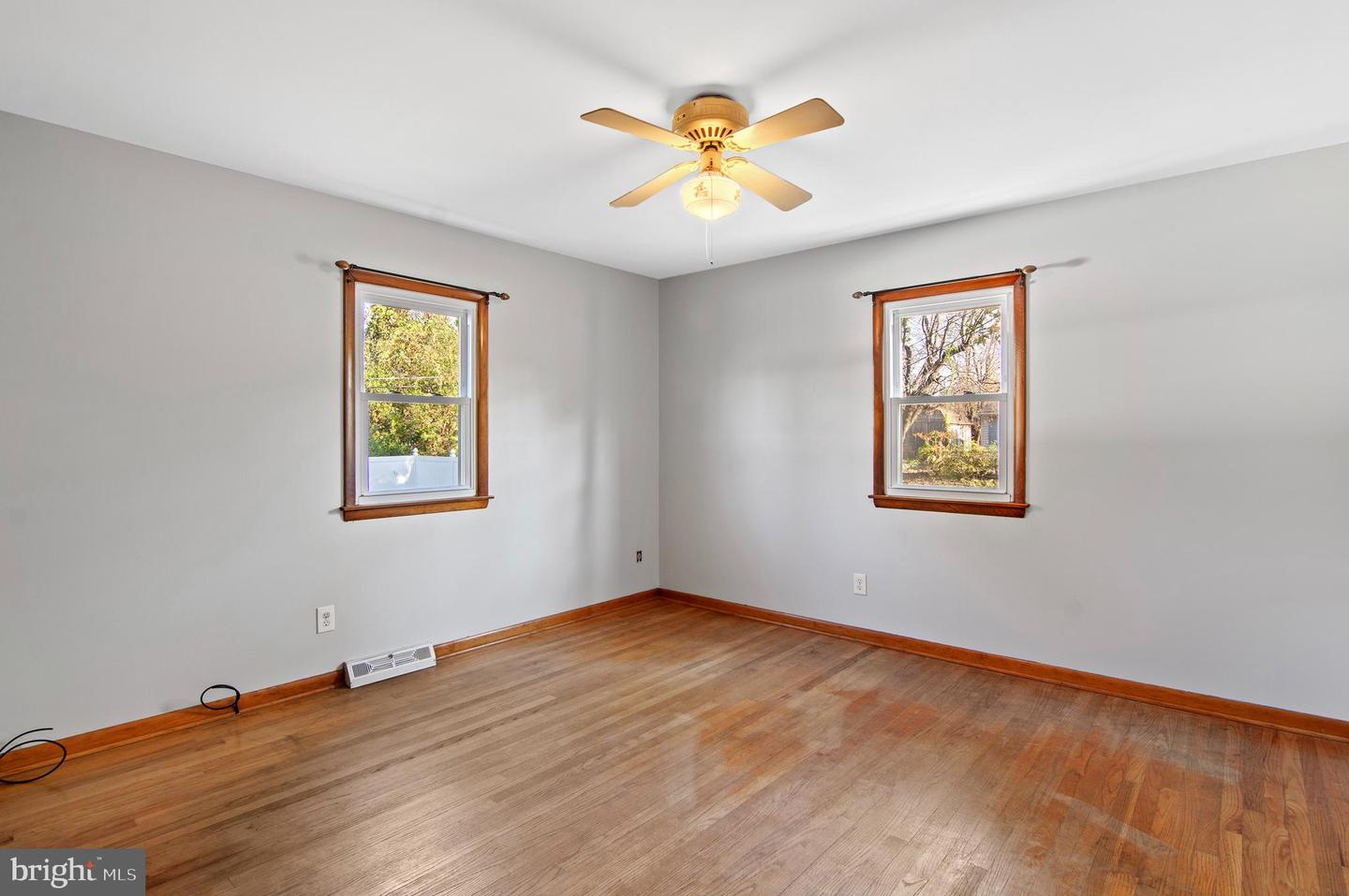 2 Runway Ct Property Photo 7