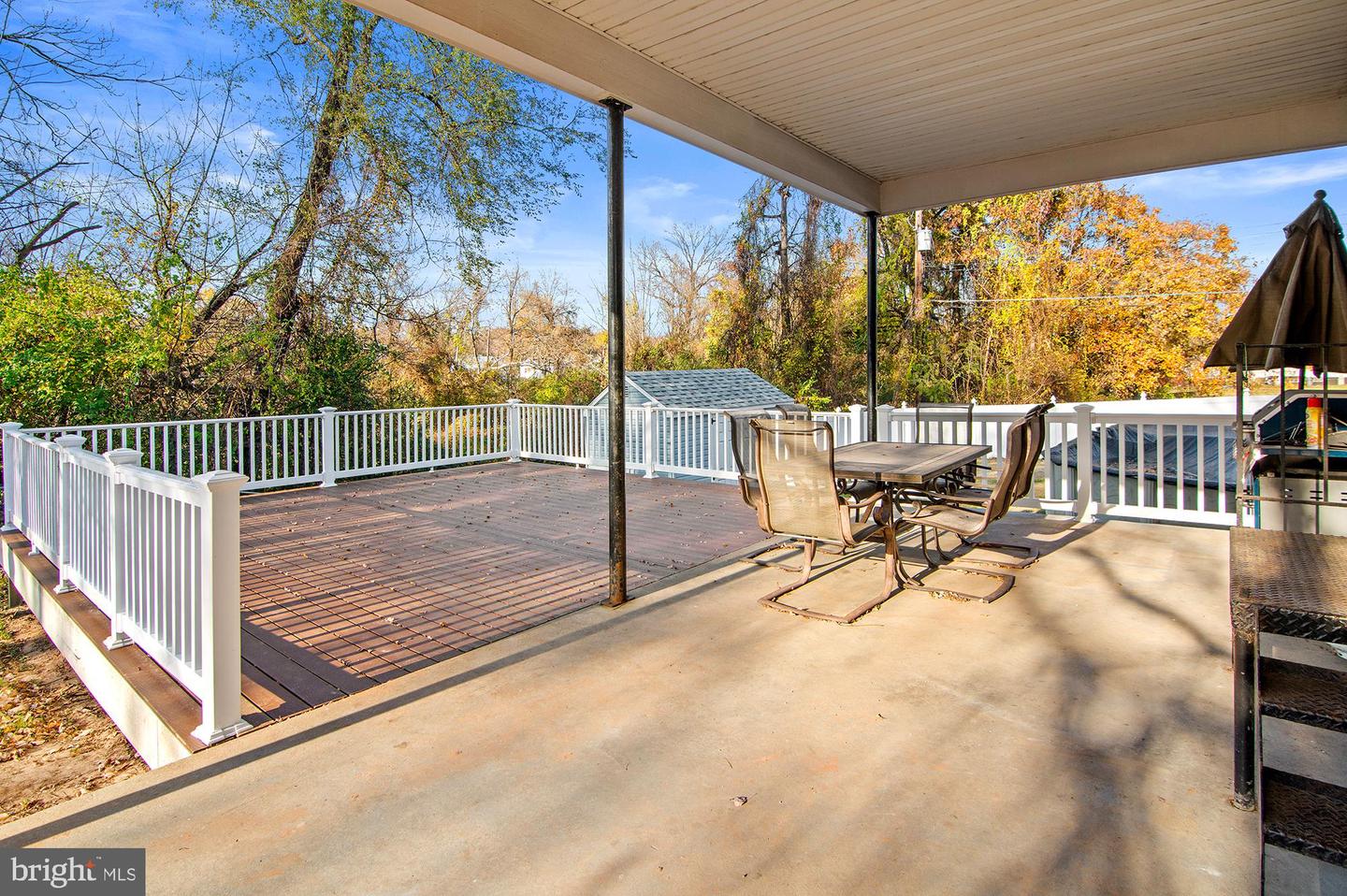 2 Runway Ct Property Photo 24