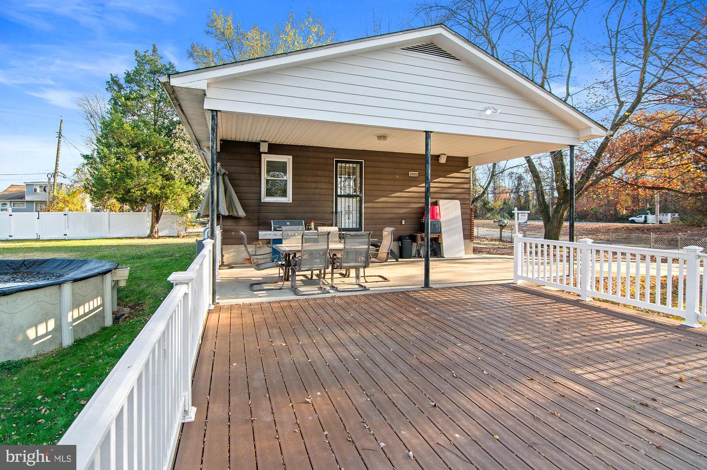 2 Runway Ct Property Photo 25