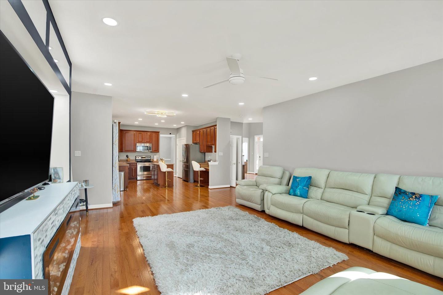 5514 Maudes Way Property Photo 11