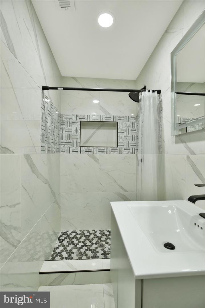5514 Maudes Way Property Photo 36