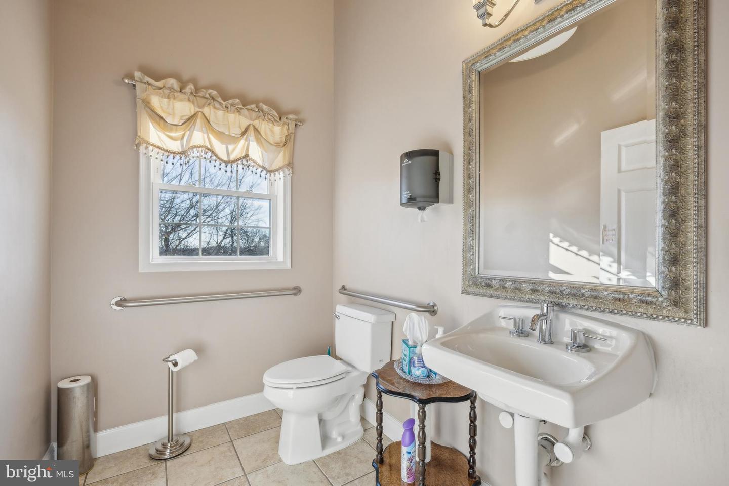 8711 Belair Rd Property Photo 30
