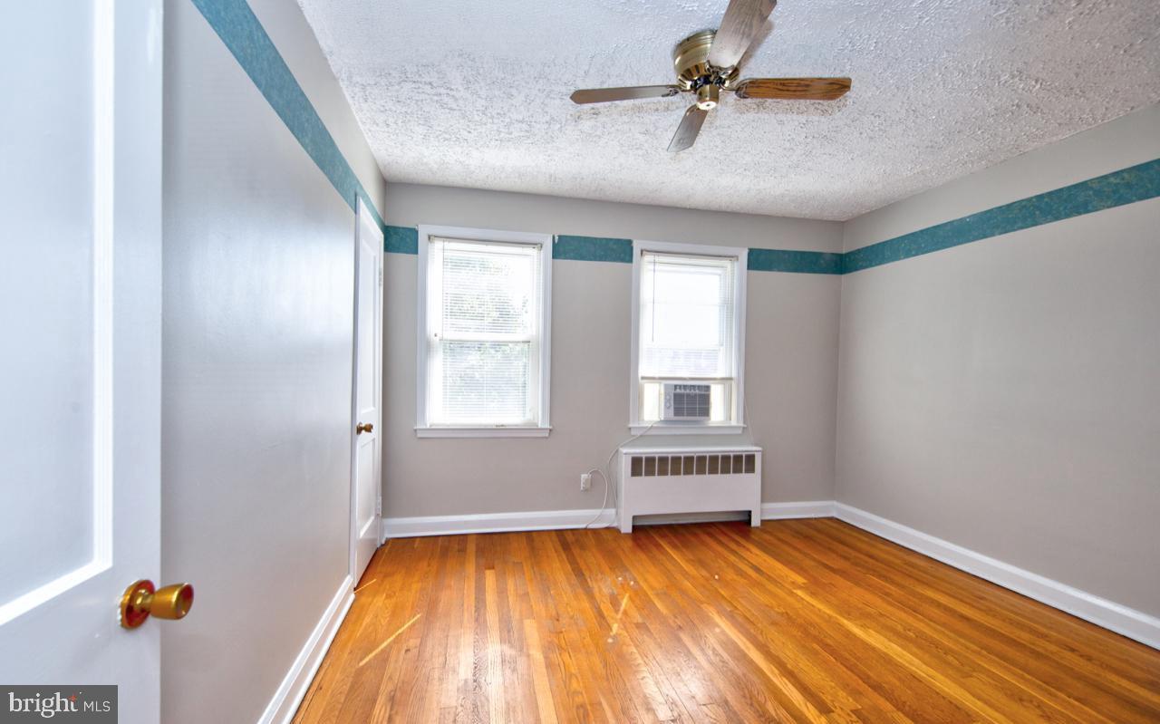 1245 Primrose Ave Property Photo 10