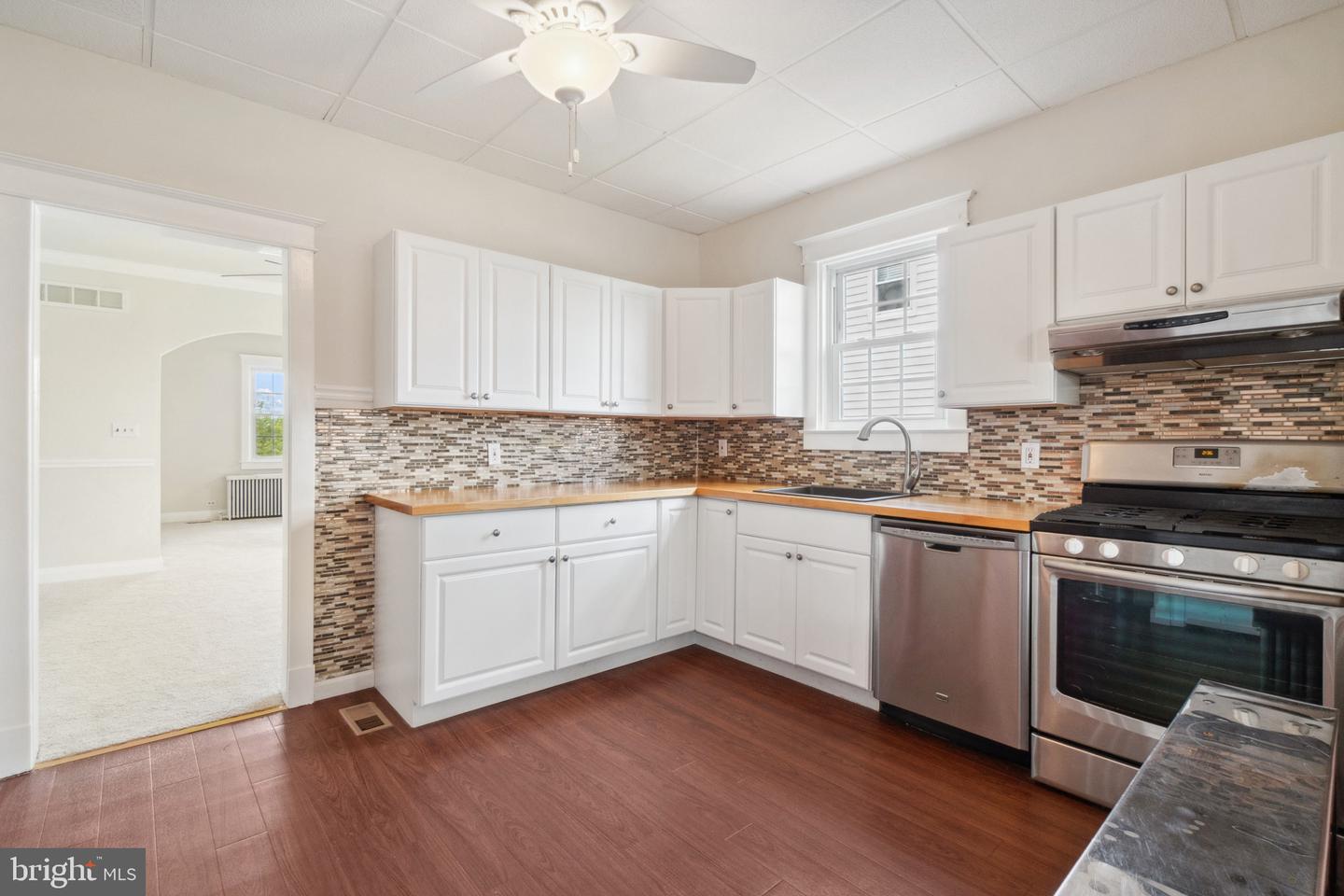 6815 Golden Ring Road Property Photo 19