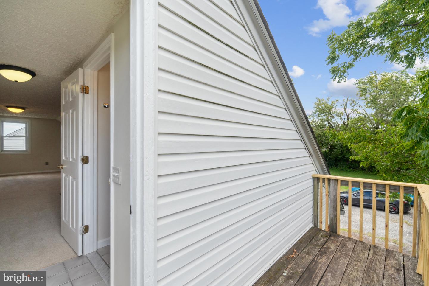 6815 Golden Ring Road Property Photo 29