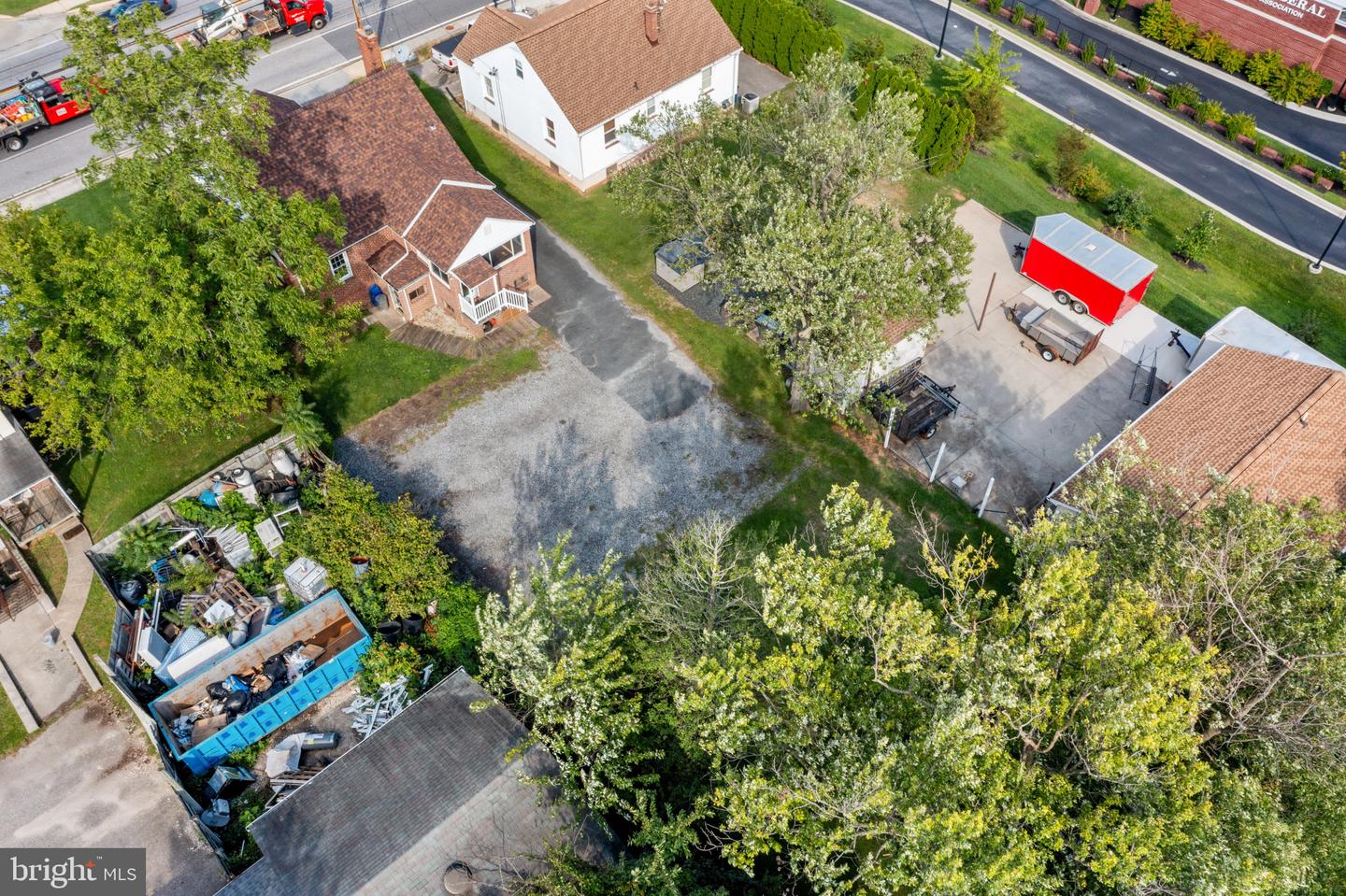 6815 Golden Ring Road Property Photo 36