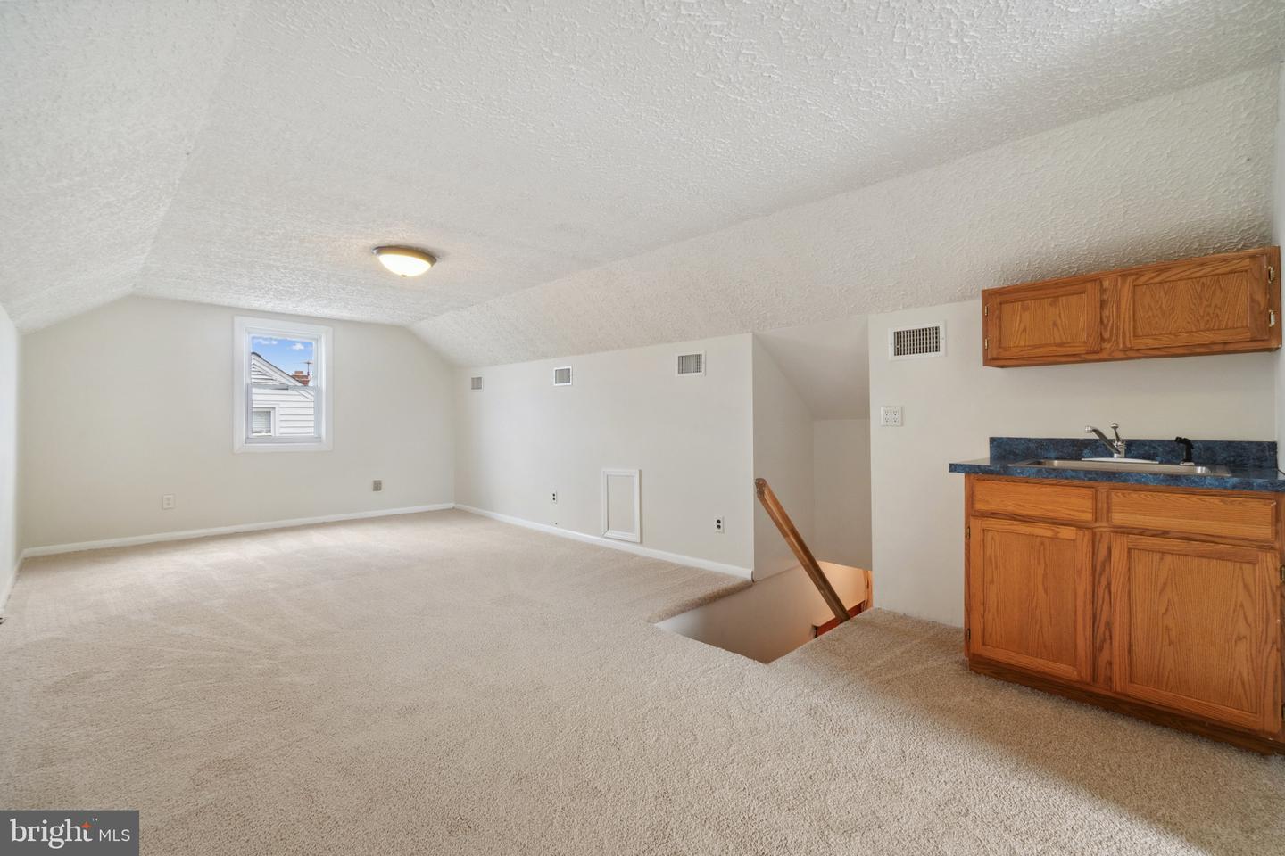 6815 Golden Ring Road Property Photo 48