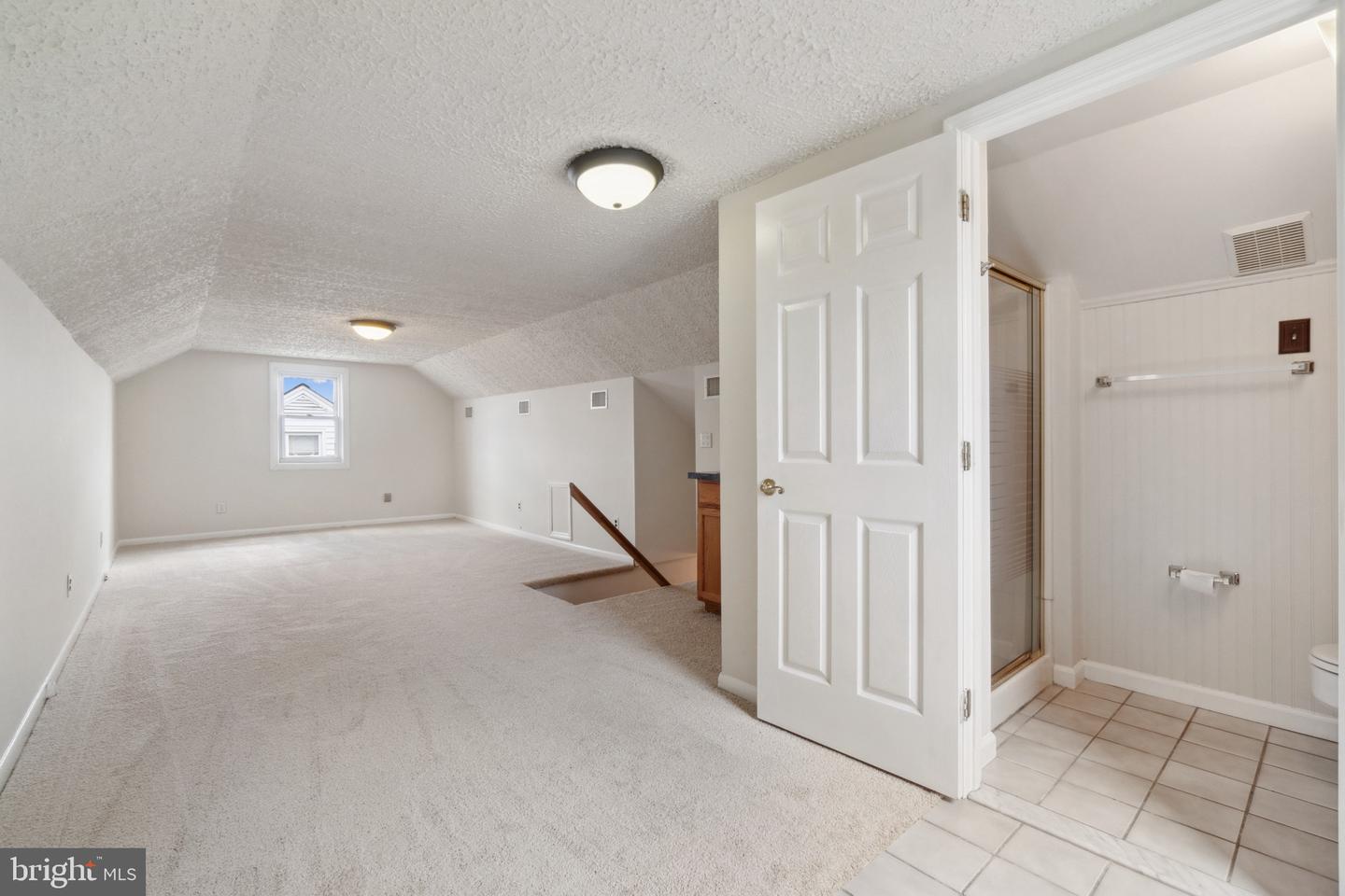 6815 Golden Ring Road Property Photo 49
