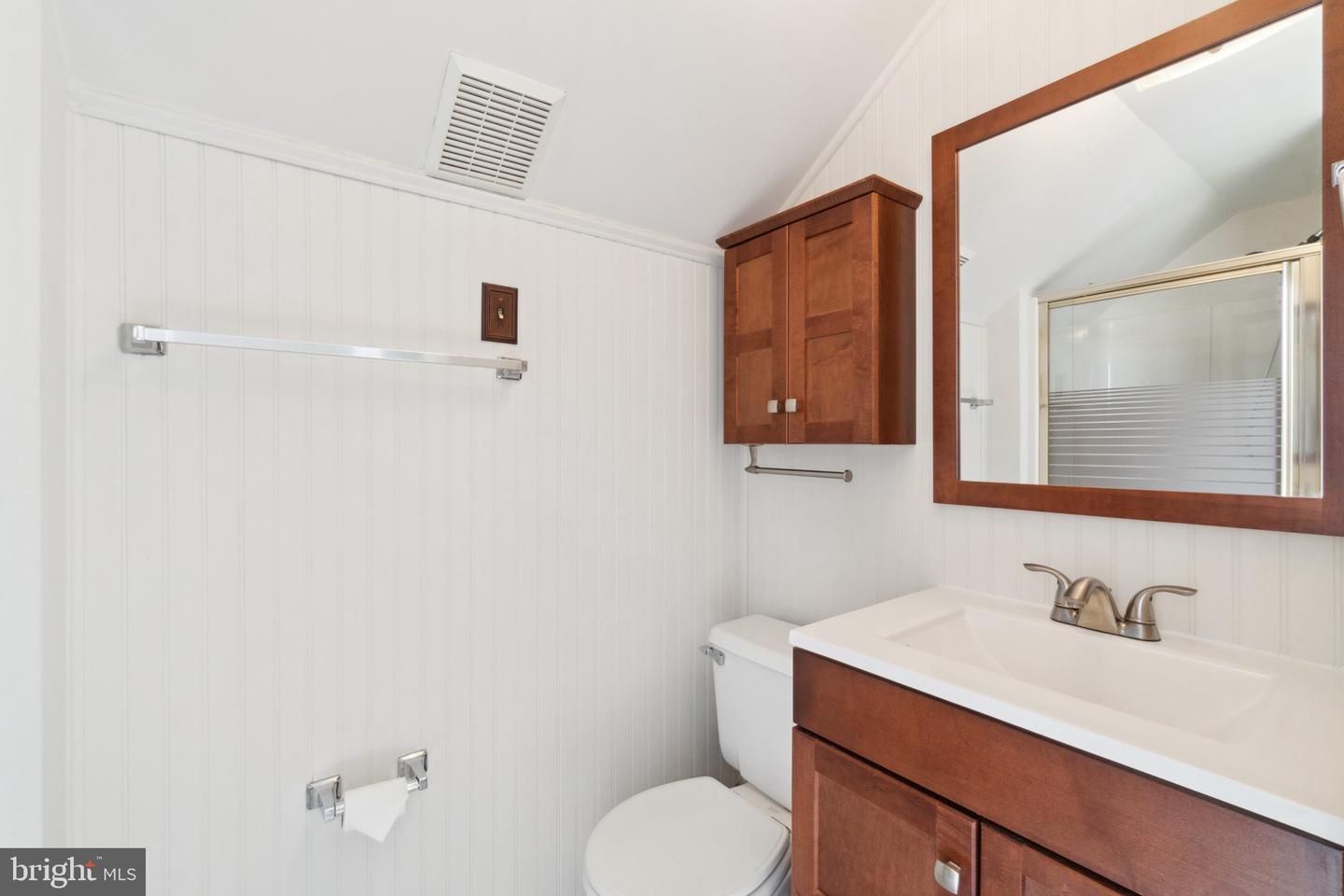 6815 Golden Ring Road Property Photo 52