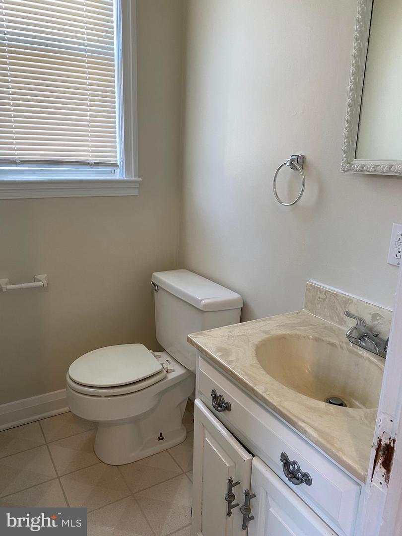 9532 Belair Rd Property Photo 7