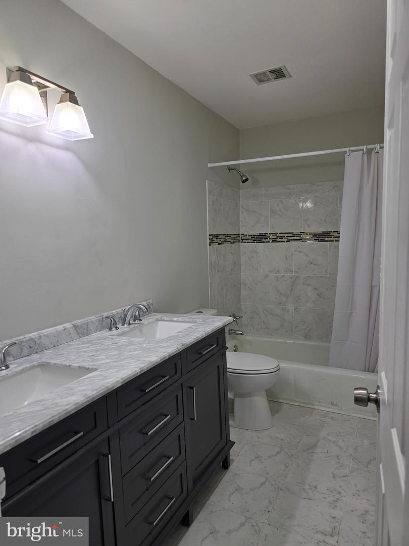2616 Camberwell Ct #2616 Property Photo 20