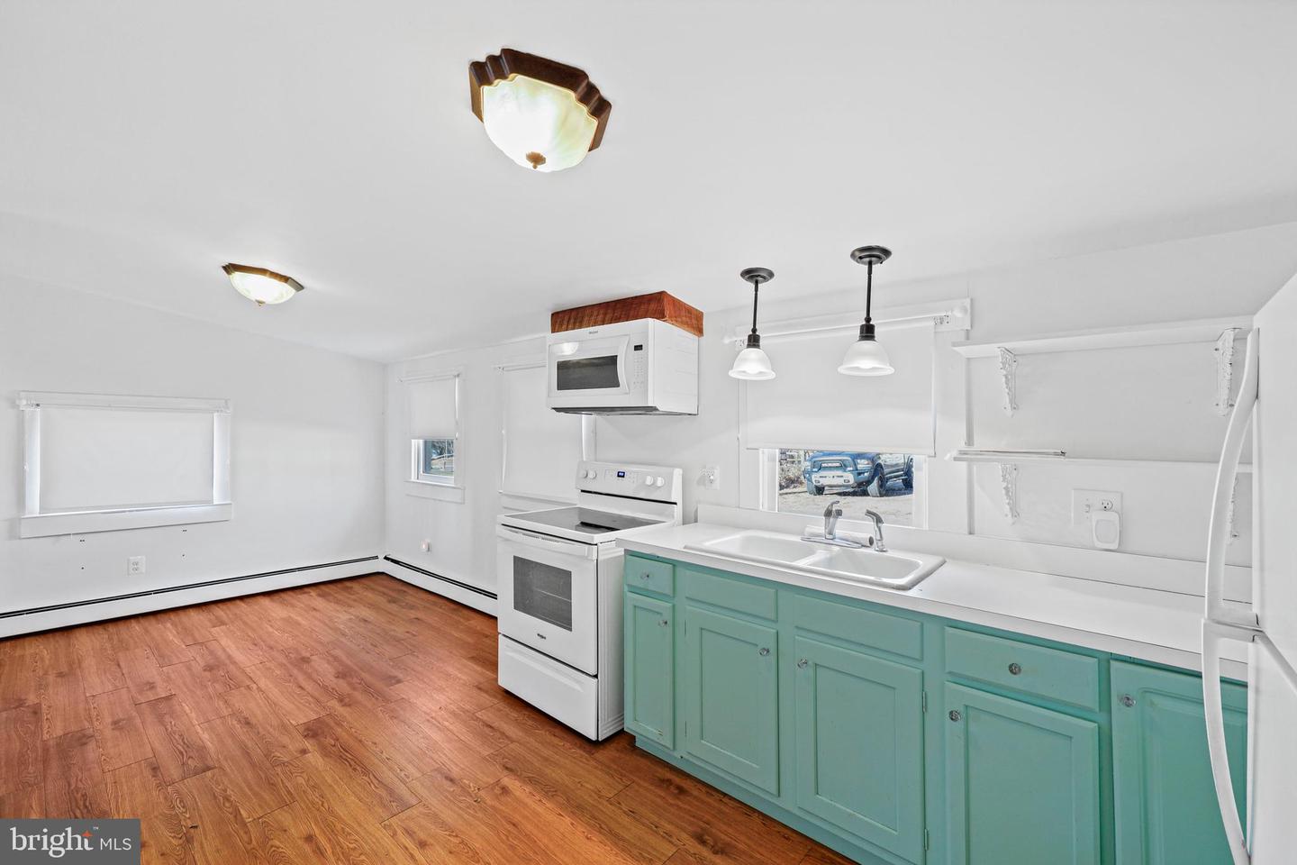 4432 Silver Spring Rd Property Photo 2